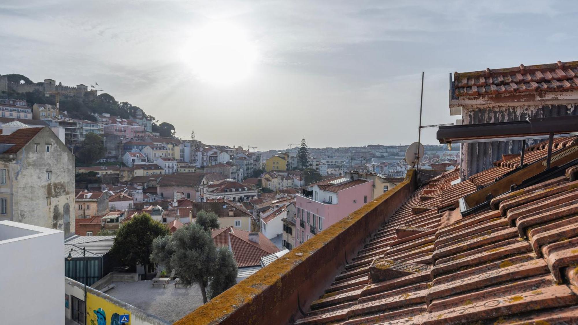 Vintage With Castle View Apartment By Lovelystay Lisbon Exterior photo