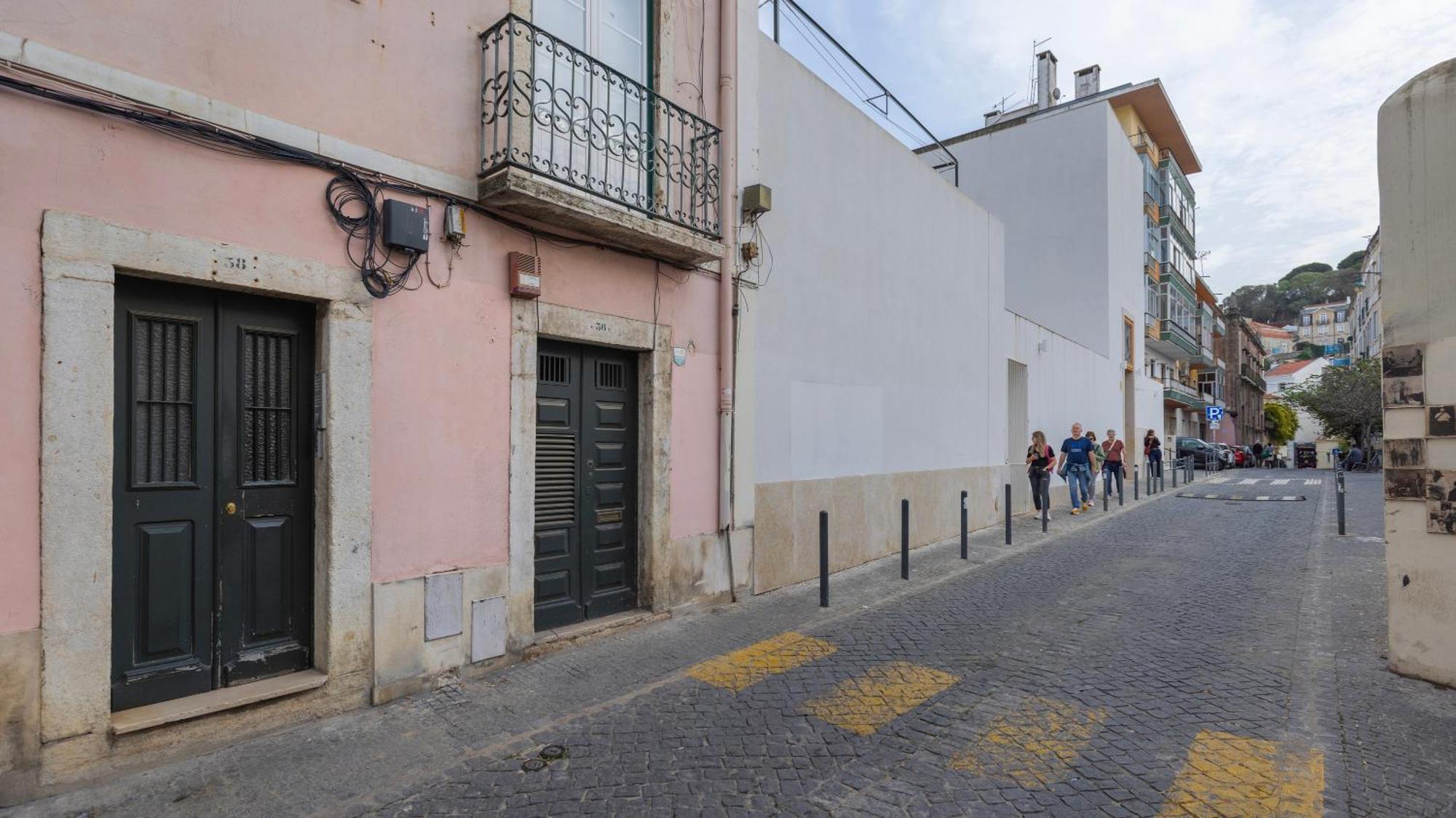 Vintage With Castle View Apartment By Lovelystay Lisbon Exterior photo
