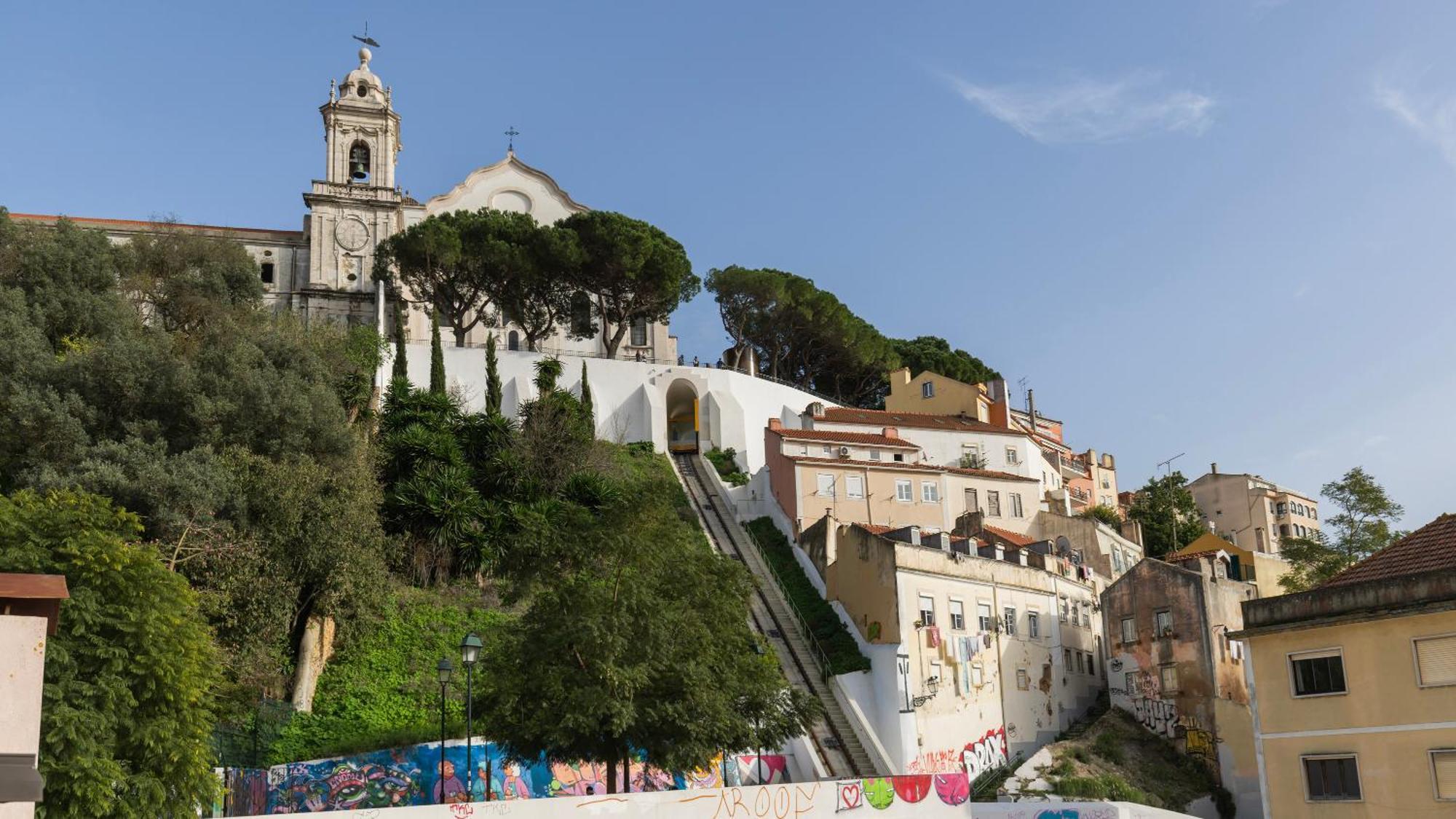 Vintage With Castle View Apartment By Lovelystay Lisbon Exterior photo